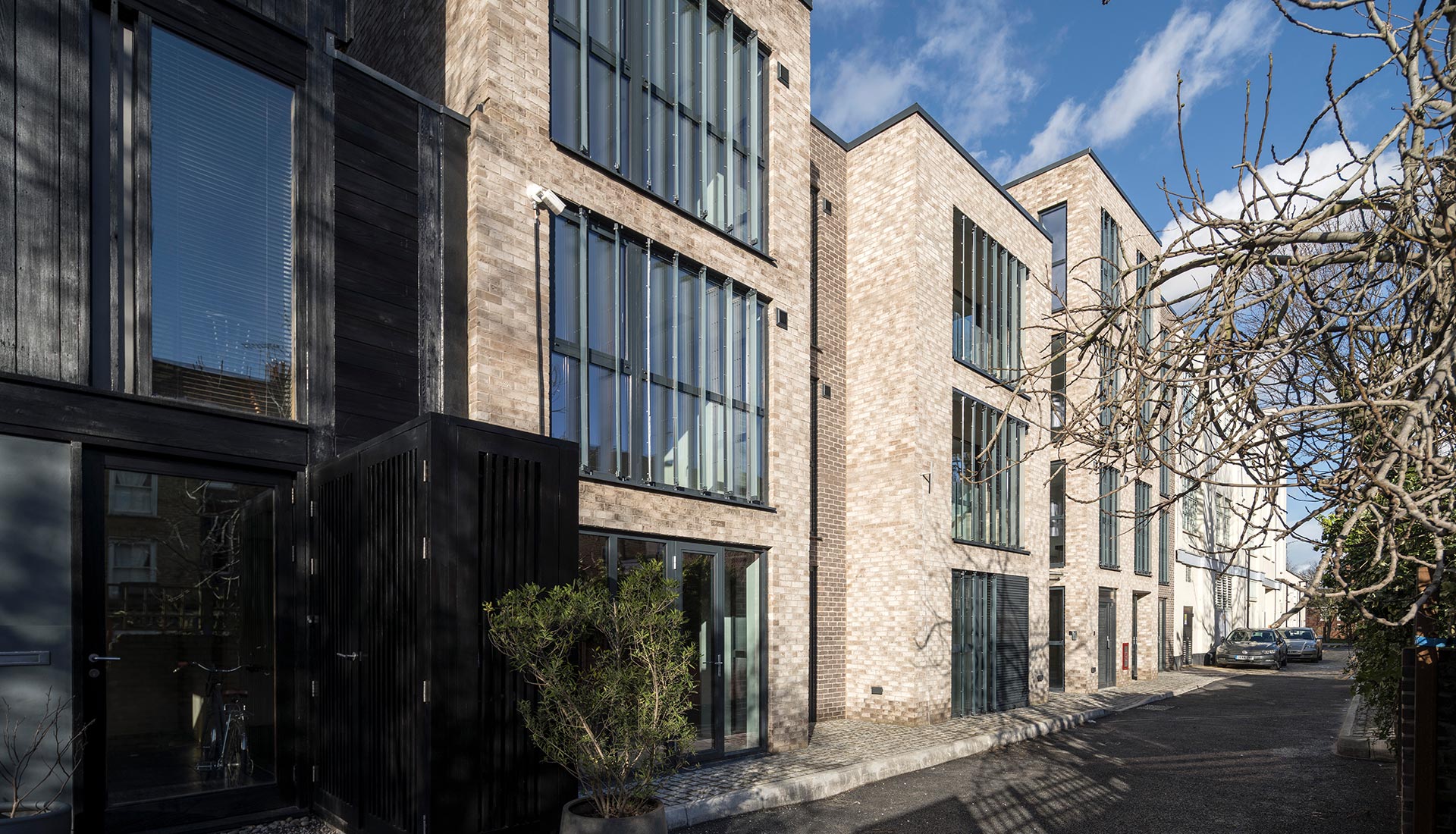 Rowe Lane, Hackney Featured